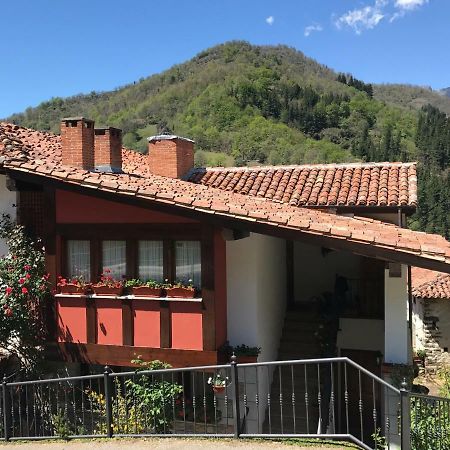 Apartamentos Rurales Los Nogales Cosgaya Esterno foto