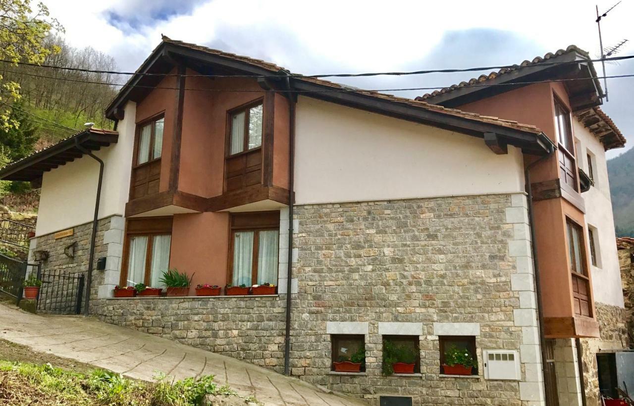 Apartamentos Rurales Los Nogales Cosgaya Esterno foto
